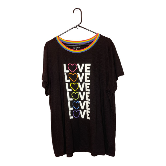 torrid Tops - Torrid Celebrate Love Rainbow Heart Black Slub Ringer Tee Size 3 Classic Fit